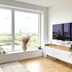 Modern With Amazing Views *