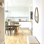 Modern With Amazing Views *