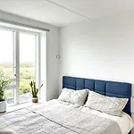 Modern With Amazing Views Apartment
